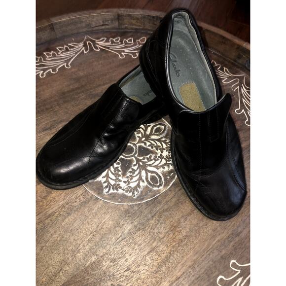 Men's Clarks Black Leather Slip on Loafers - Picture 1 of 8